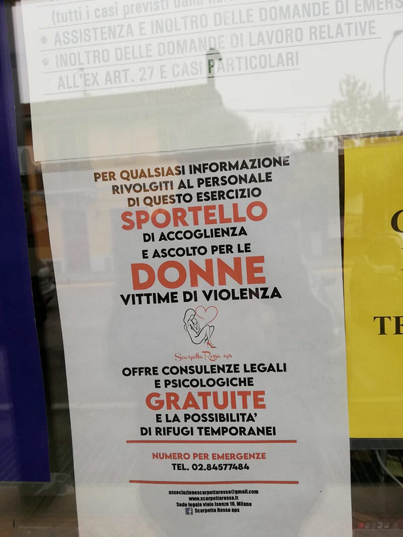 Centro di primo ascolto per le donne vittime di violenza a cura dell'associuazione Scarpetta Rossa presso il CAF di Rho in provincia di milano.